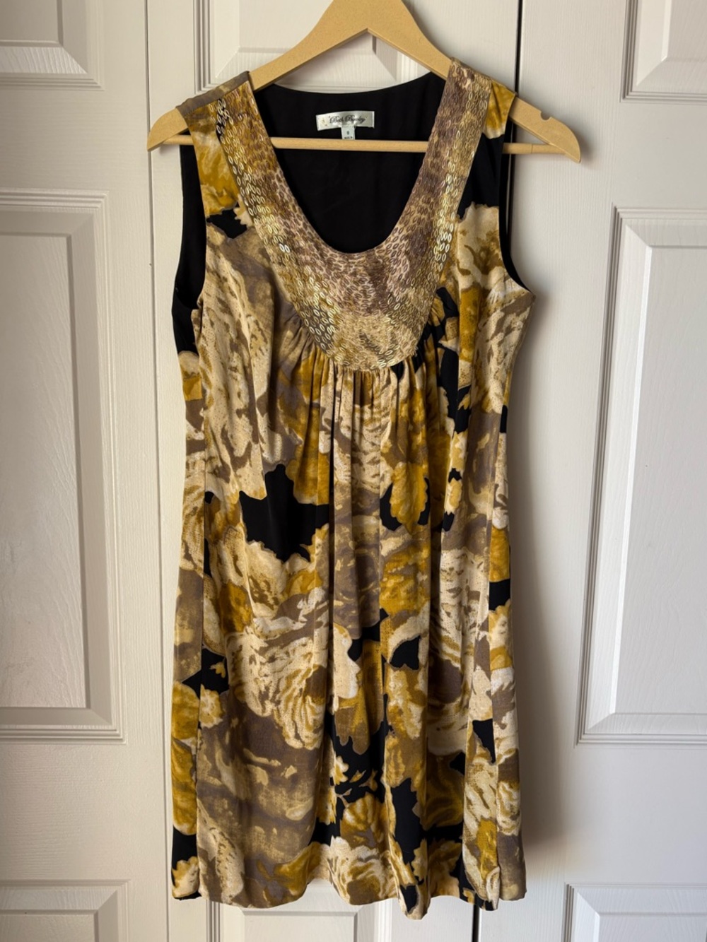 Beth Bowley |  Silk shirtdress. Gold sequin collar. Size 8. Y2K. Boho. Floral